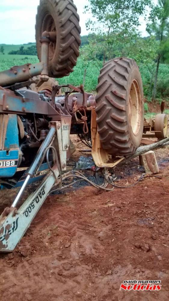 VÍDEO: Trator capota e condutor fica ferido em estado grave em Ijuí - foto 2