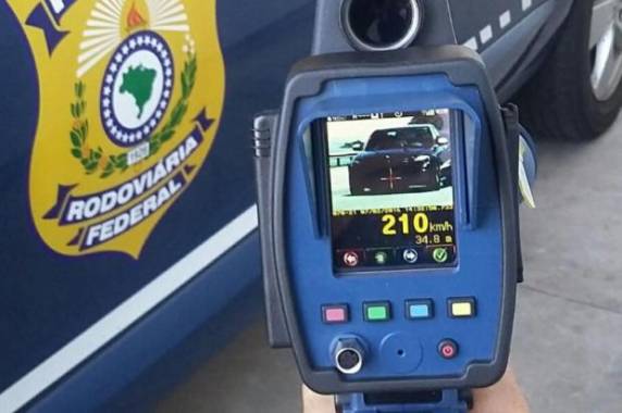 Condutor será multado e terá carteira de habilitação suspensa