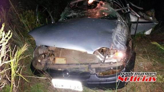 Jovem morre e três ficam feridos após carro capotar em Santo Cristo - foto 2