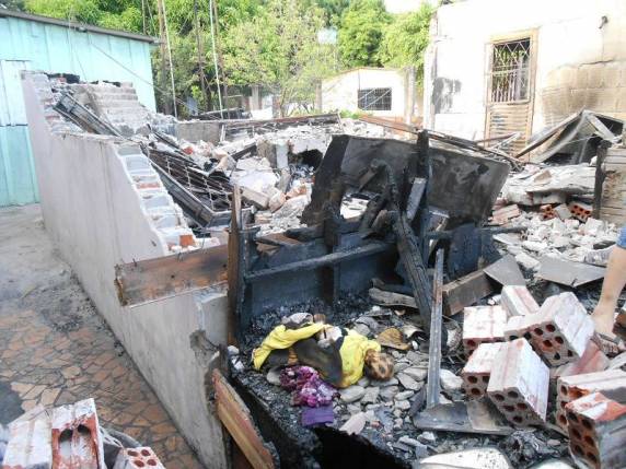 Incêndio destrói casa em São Luiz Gonzaga - foto 2