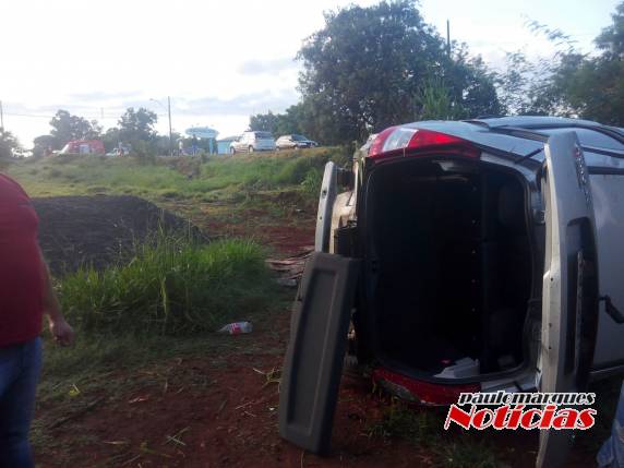 Motorista fica ferido depois de uma capotagem em Ijuí - foto 3