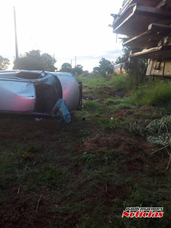 Motorista fica ferido depois de uma capotagem em Ijuí - foto 5