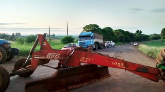 ERS 168 bloqueada entre São Luiz Gonzaga e Bossoroca - foto 2