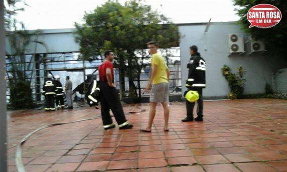Fogo consome clube cultural em Santa Rosa: VEJA VÍDEO - foto 5