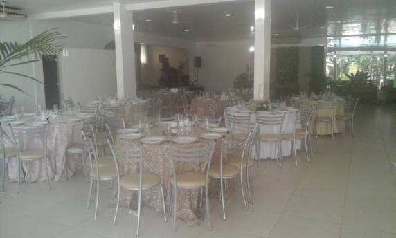 Incêndio na SER Cisne não
interrompe o sonho de um casamento marcado para o local - foto 4