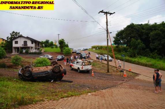 Outras duas pessoas ficaram feridas no acidente