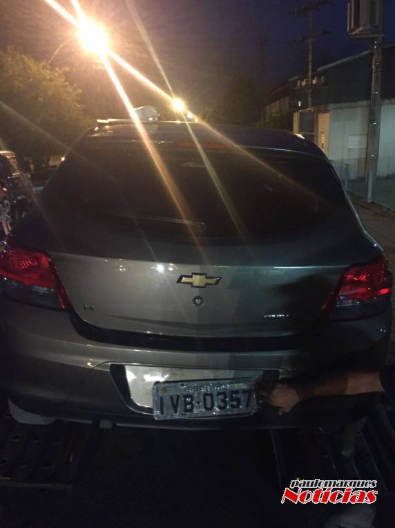 Homem é preso
pela Brigada Militar com veículo roubado, em São Leopoldo - foto 2