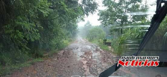 Estrada em estado precário na localidade de Quarainzinho,
Três de Maio - foto 5