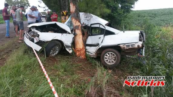 Motorista morreu e passageiro teve 

ferimentos graves
