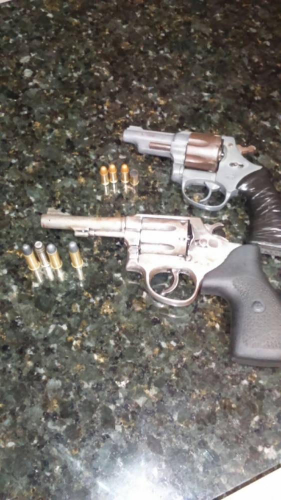 Policia
prende assaltantes de posto de gasolina na BR 386 - foto 3