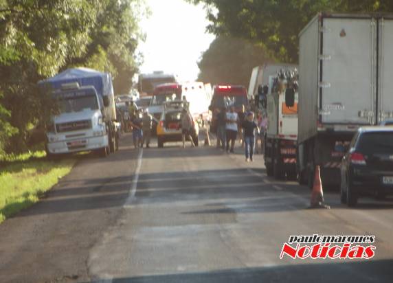 Engavetamento envolve cinco veículos e deixa duas pessoas mortas na BR 472 em Santa Rosa; VEJA VÍDEO - foto 3