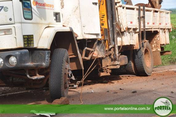 Colisão entre caminhão e automóvel na RSC-472 em Tenente
Portela - foto 3