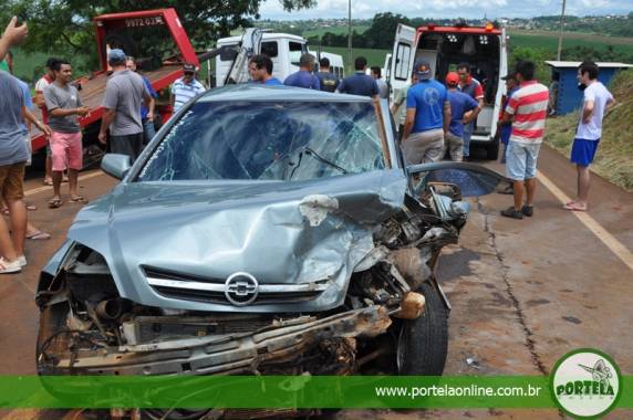 Carros colidem frontalmente na RSC-472, em Tenente Portela - foto 4
