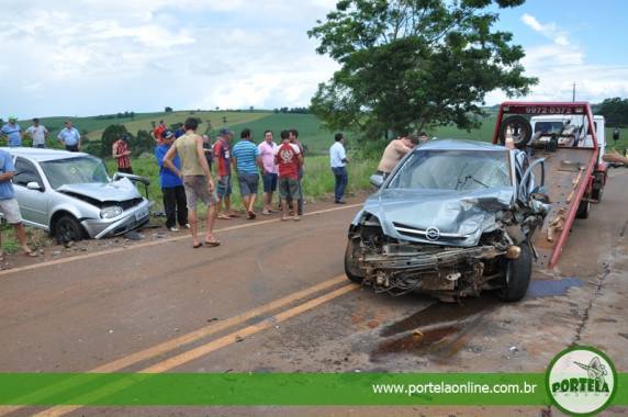 Carros colidem frontalmente na RSC-472, em Tenente Portela - foto 5