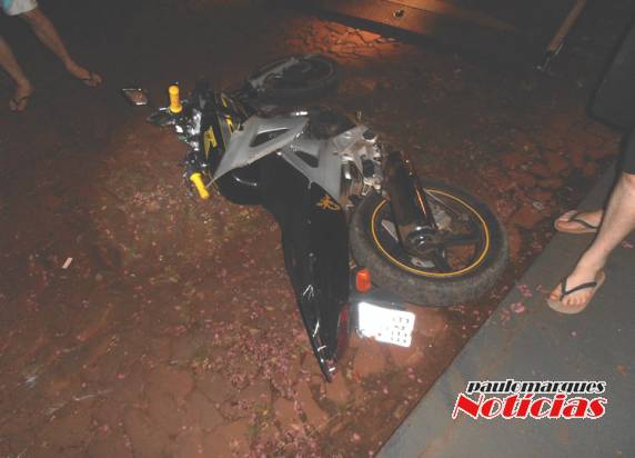 Jovem sofre queda com motocicleta e fica ferido com gravidade em Três de Maio - foto 2