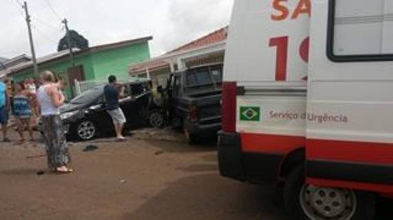 Bebê de colo é resgatado de grave acidente em Passo Fundo - foto 2