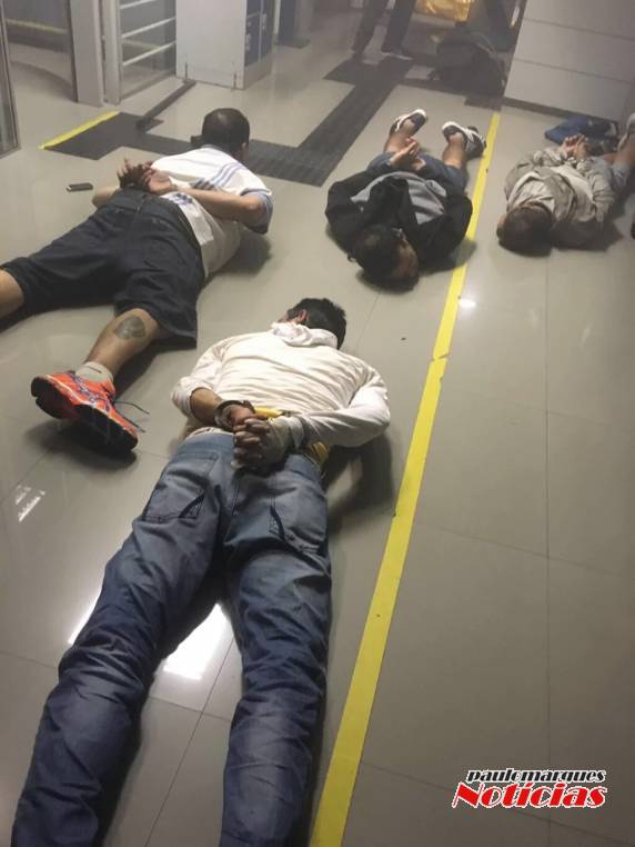 Polícia 

impede ataque a banco na Carlos Gomes e prende quadrilha em Porto Alegre - foto 3