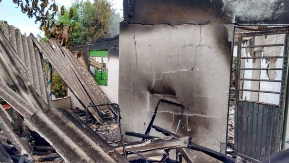 Duas
casas são destruídas por incêndio na cidade de Miraguaí - foto 3
