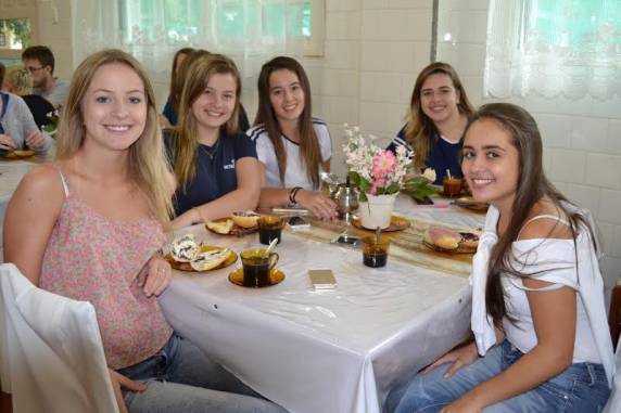 Estudantes do Terceirão da SETREM participam de café da manhã com a direção - foto 2