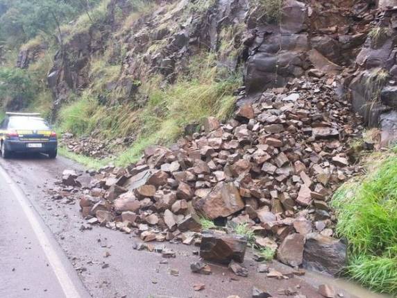Chuva causa estragos e alagamentos em regiões de Santa Catarina - foto 3