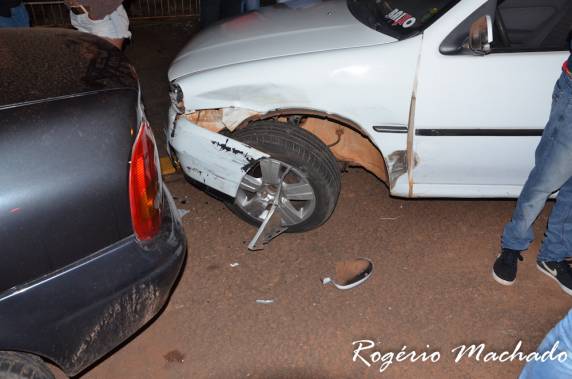 Motorista embriagado atinge veículos
estacionados e atropela mulher e criança, em Sarandi; VEJA VÍDEO - foto 5