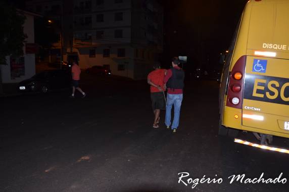 Homem é preso quando tentava
furtar um ônibus escola da prefeitura de Sarandi - foto 2