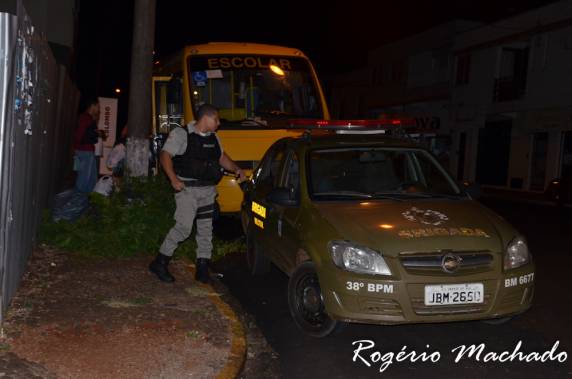 Homem é preso quando tentava
furtar um ônibus escola da prefeitura de Sarandi - foto 3