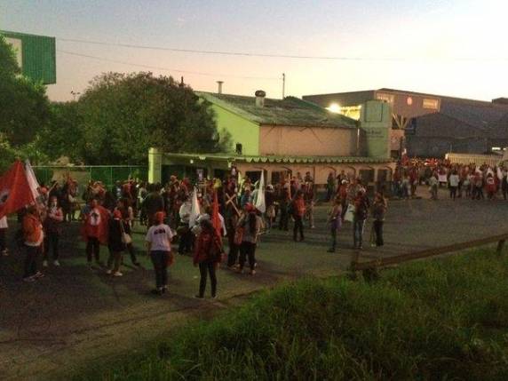 MST invade empresa de fertilizantes na zona norte de Porto Alegre - foto 2