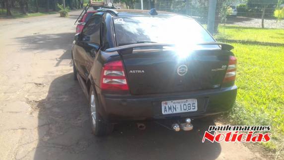Acidente envolve caminhonete e automóvel no trevo da 

Pica Pau em Três de Maio - foto 3