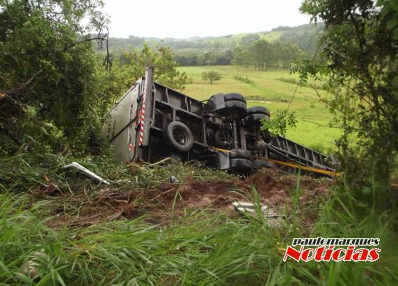VÍDEO: Jovem morre em grave acidente na BR 472 em Três de Maio - foto 3