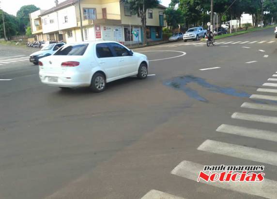 VÍDEO: Confusão no trânsito na Av. Senador Alberto Pasqualini em Três
de Maio - foto 3