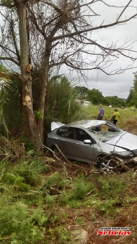 Motorista fica ferido depois de uma saída de pista na ERS 342 em Ijuí - foto 3