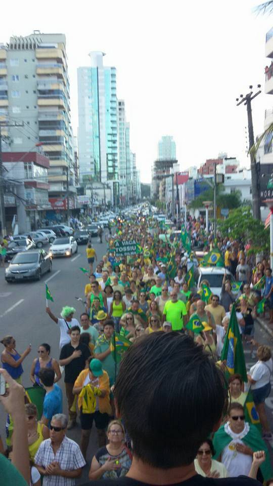 Manifestação em Itapema, SC - foto 2