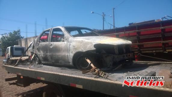 Polícia localiza veículo incendiado no interior de Independência - foto 7