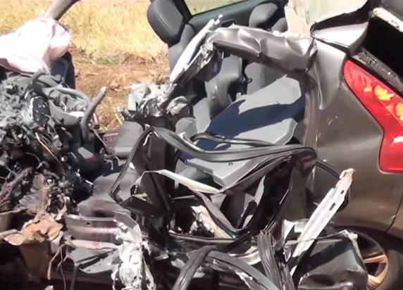 VÍDEO: Casal morre em colisão frontal na BR-282 em São Miguel do Oeste - foto 3