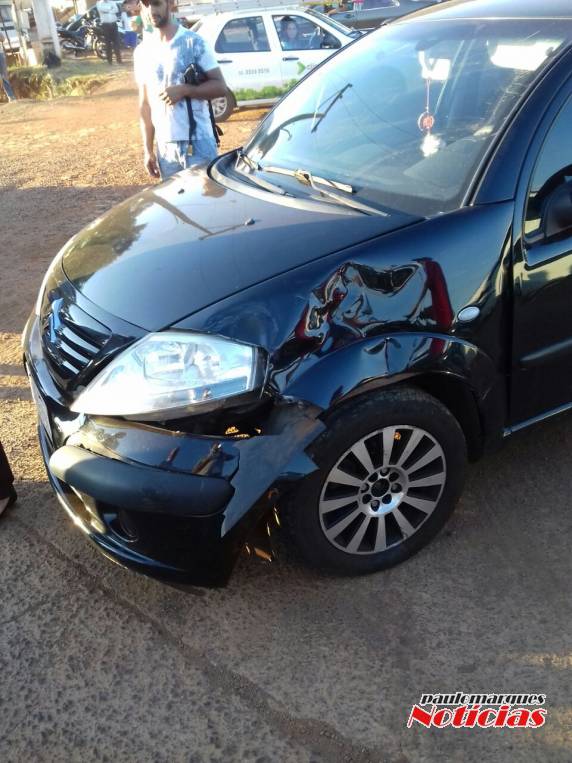 Motociclista fica ferido ao ser atingido por um automóvel - foto 2