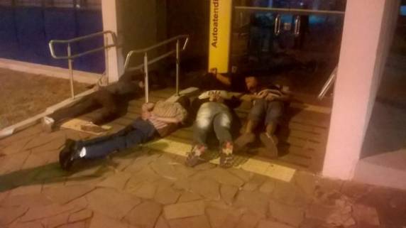 VÍDEO: Quadrilha especializada em furto a bancos é presa em São Francisco de Assis - foto 2