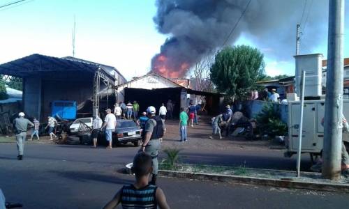 Incêndio atinge residência em Humaitá - foto 2