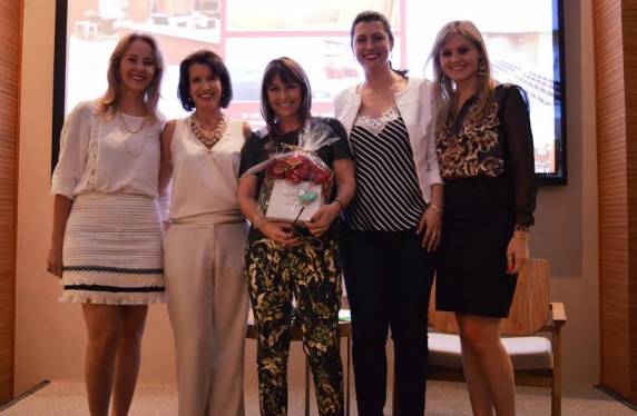 Rosane Marchetti palestrou em
evento da Acisap - foto 4