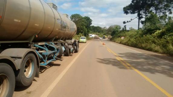 PRF atende acidente envolvendo cinco carretas em Mato Castelhano - foto 3