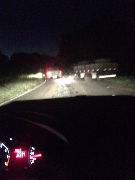 Colisão frontal deixa três feridos em Palmitos-SC - foto 3