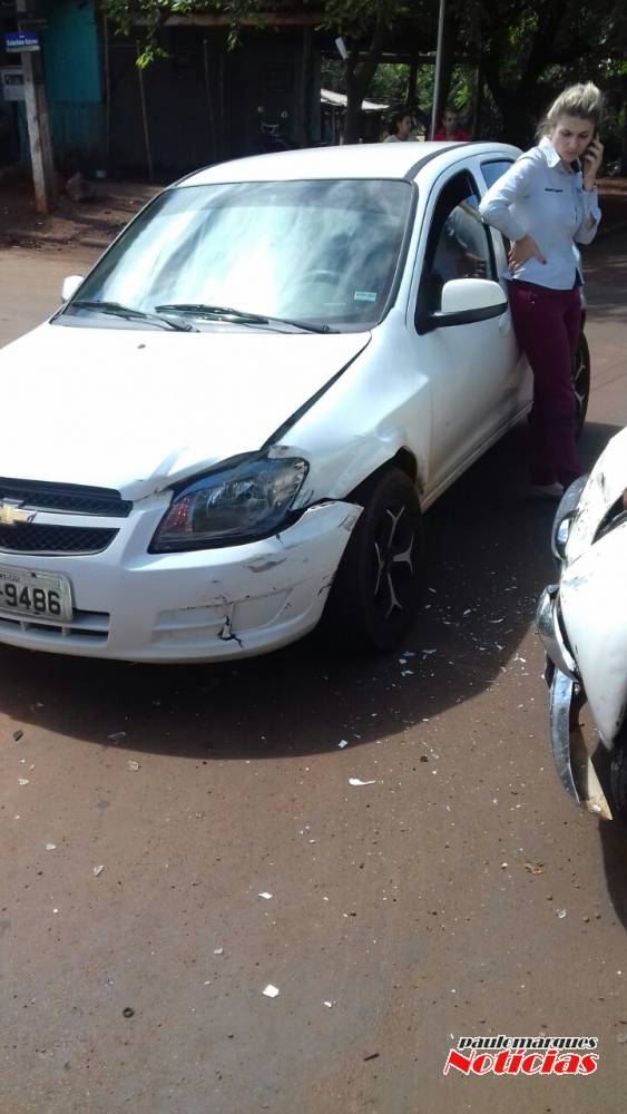Motorista fica ferido depois de uma colisão que envolveu dois veículos em Ijuí - foto 4
