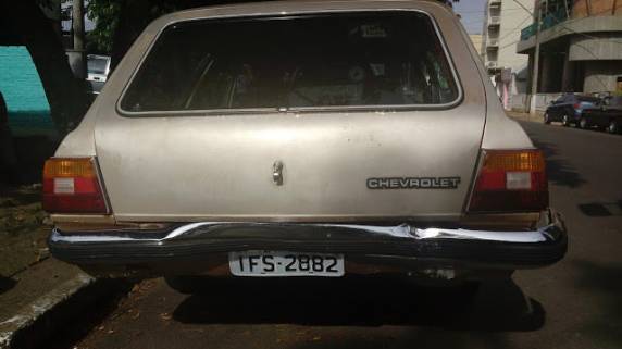 Três carros sofrem danos em acidente de trânsito causado por homem embriagado em Santiago - foto 4