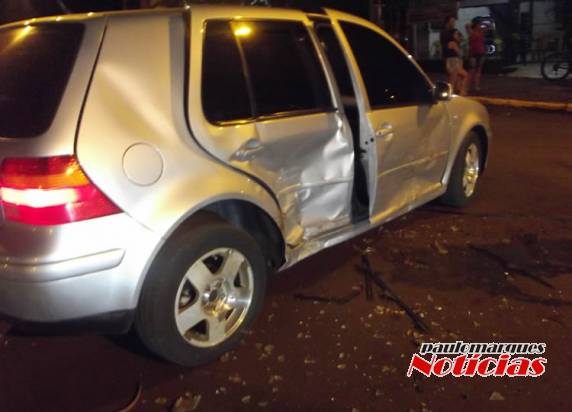 Motorista de veículo roubado foge da polícia e provoca acidente no centro de Três de Maio; VEJA VÍDEO - foto 3