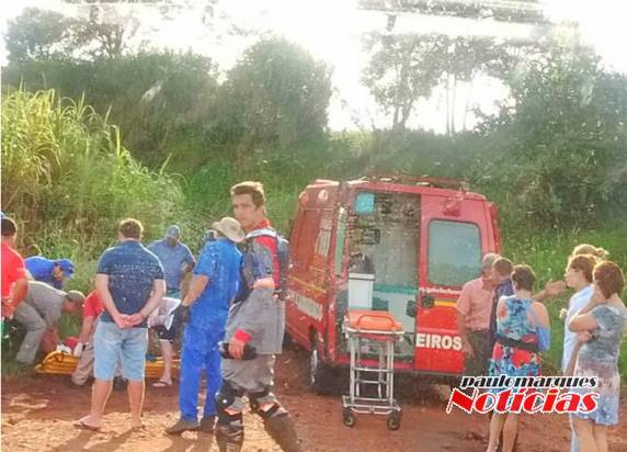 Acidente envolveu a motocicleta e uma caminhonete F-4000