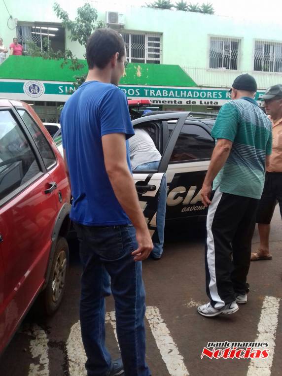 Policial civil de Ijuí passa mal, colide 

viatura no centro e morre no HCI - foto 3