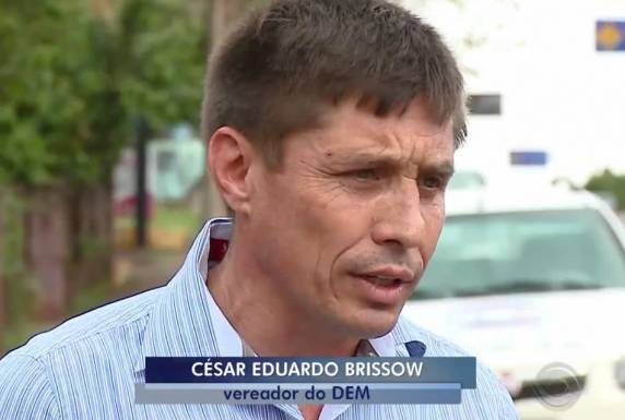 Vereador diz que servidor publicou foto de seu 

carro em vaga de deficientes