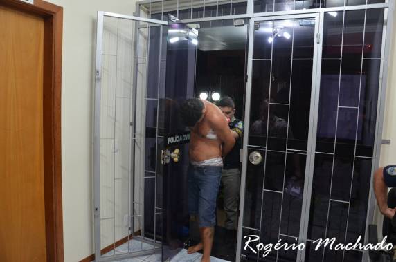 Trio trocou tiros com a polícia antes de ser preso