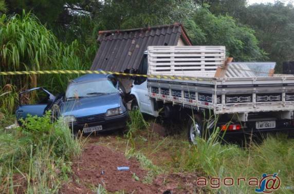 Três mortos num acidente na BR 285 - foto 3