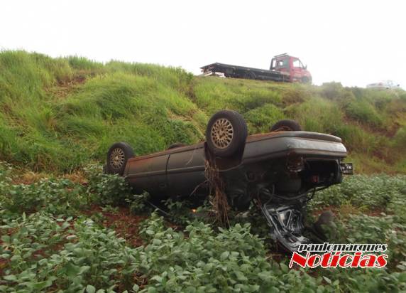 Veículo capota e três jovens ficam feridos em Bela Vista, Três de Maio; VEJA VÍDEO - foto 3